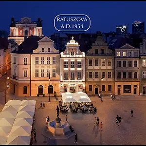 Stary Rynek Premium Apartments: Old Market Square Elegance Apartment